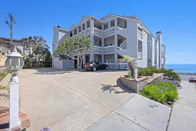$2,450,000 | 111 Sequoia Avenue, Unit C, Carlsbad, CA 92008