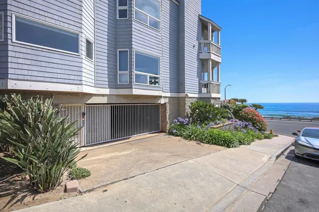 $2,450,000 | 111 Sequoia Avenue, Unit C, Carlsbad, CA 92008
