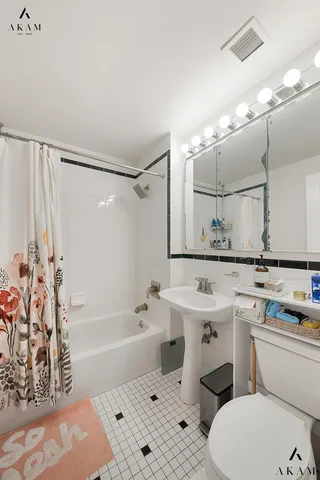 a view of sitting area with furniture