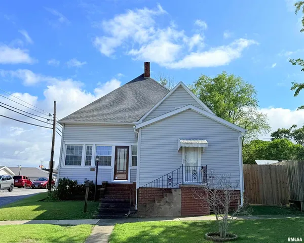 $94,000 | 18 South Mill Street, Harrisburg, IL 62946