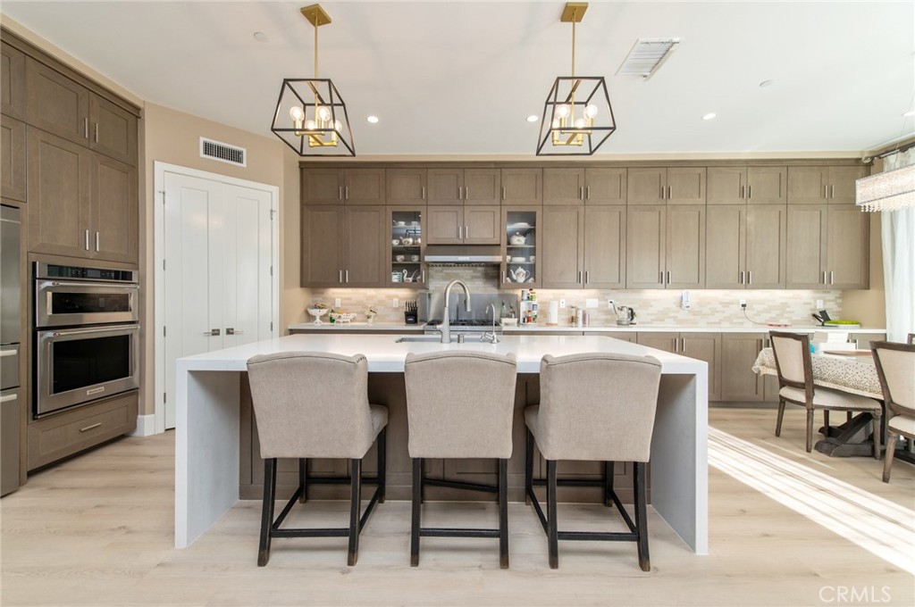 200 Piazza Irvine, CA 92602 - Photo 13 of 37