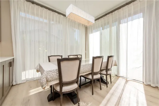 $1,800 | 200 Piazza, Irvine, CA 92602