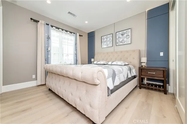 $1,800 | 200 Piazza, Irvine, CA 92602