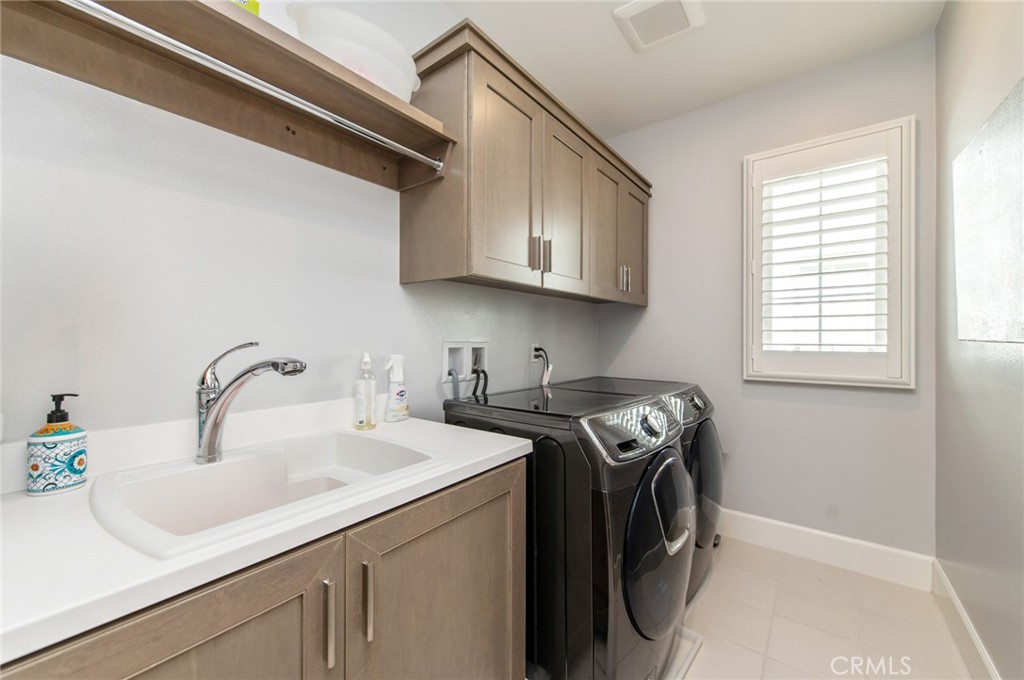 200 Piazza Irvine, CA 92602 - Photo 23 of 37