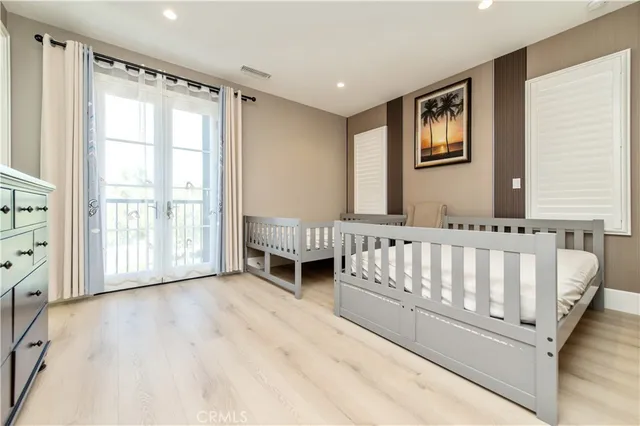 $1,800 | 200 Piazza, Irvine, CA 92602