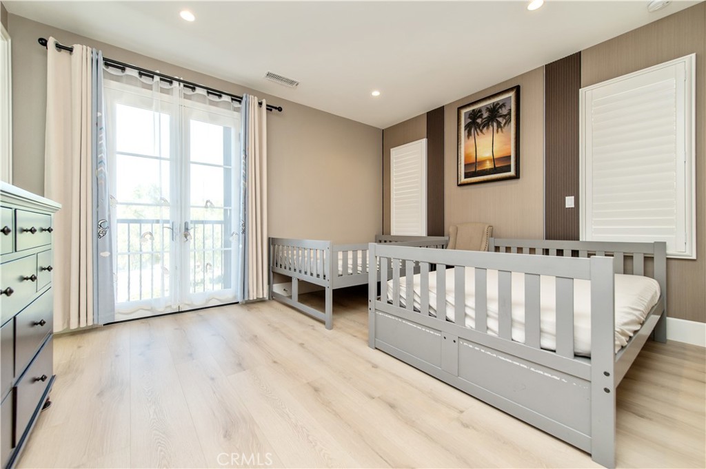 200 Piazza Irvine, CA 92602 - Photo 24 of 37