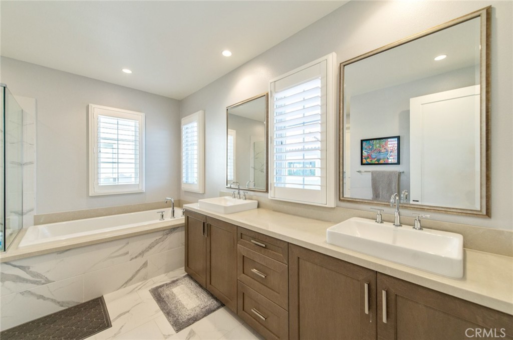 200 Piazza Irvine, CA 92602 - Photo 31 of 37