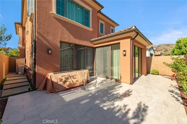 $1,800 | 200 Piazza, Irvine, CA 92602