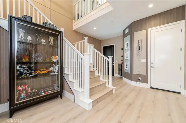 $1,800 | 200 Piazza, Irvine, CA 92602