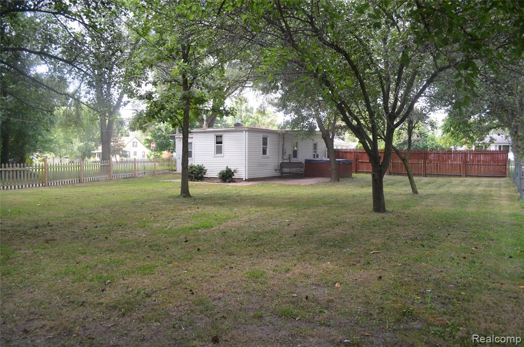 2657 Emmons Avenue Rochester Hills, MI 48307 - Photo 16 of 25