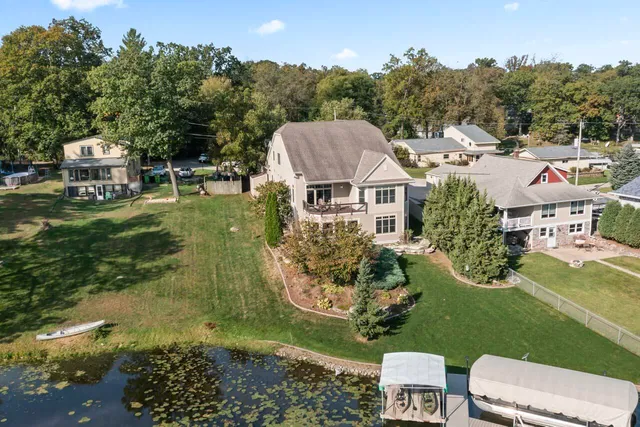 $1,399,000 | 6507 Willow Court, Waterford, WI 53185