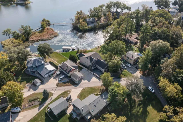 $1,399,000 | 6507 Willow Court, Waterford, WI 53185