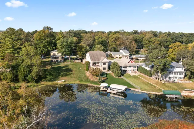 $1,399,000 | 6507 Willow Court, Waterford, WI 53185