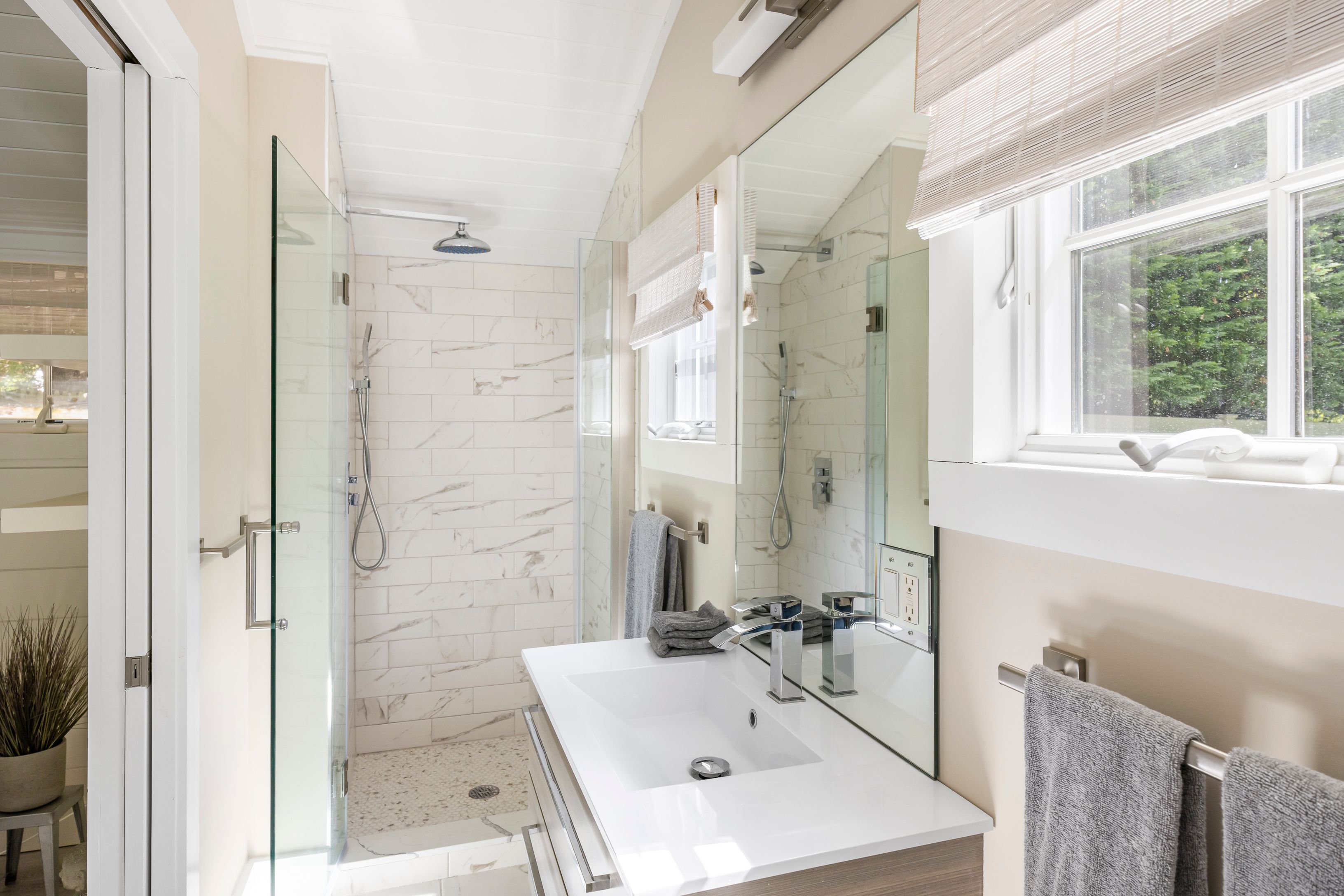 29 Denison Road Sag Harbor, NY 11963 - Photo 19 of 20 Pool House Bath