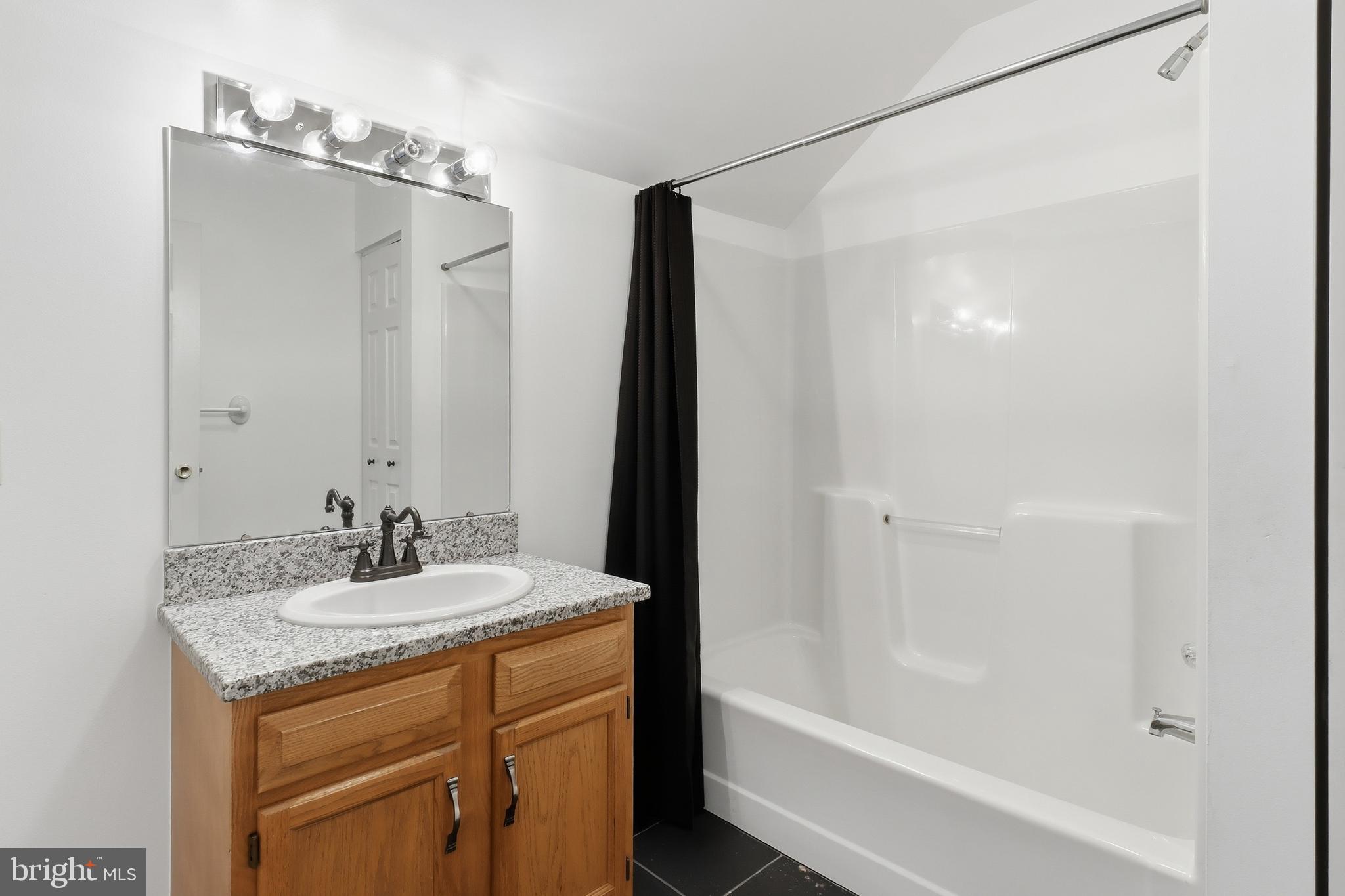 186 Greenleaf Road York, PA 17406 - Photo 28 of 43