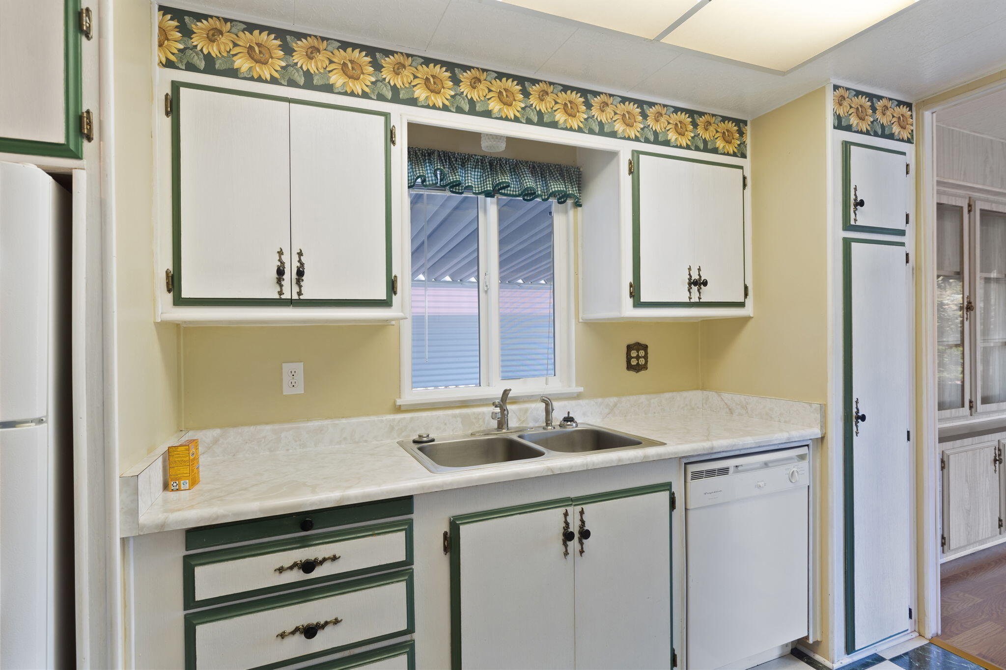 2321 Southwest Webster Road Grants Pass, OR 97526 - Photo 10 of 39 17-web-or-mls-2321-sw-webster-rd