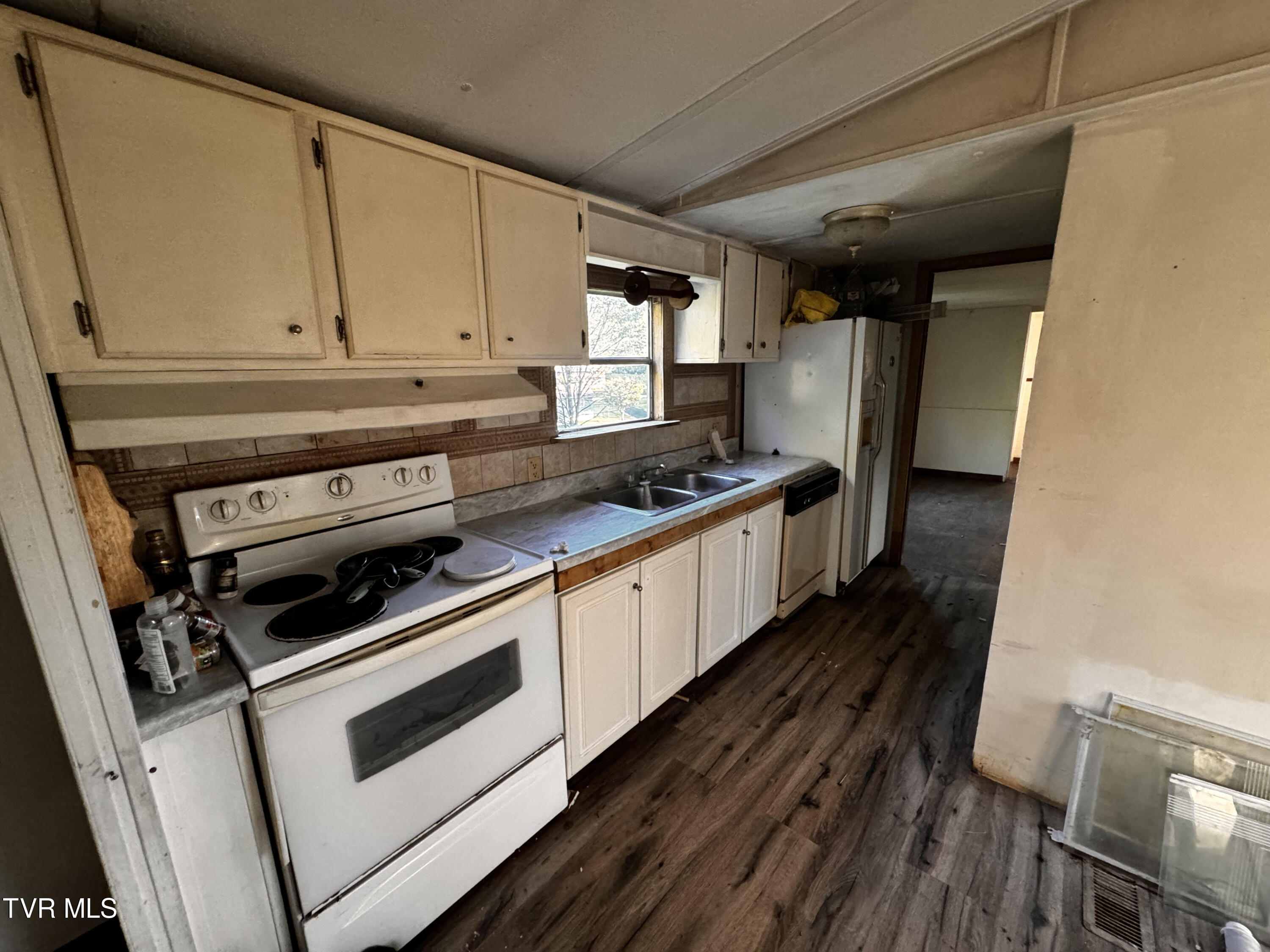 1244 Locust Grove Road, Unit 8 Marion, VA 24354 - Photo 8 of 18 unnamed-2