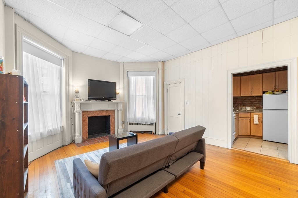 912 Beacon Street Boston, MA 02215 - Photo 17 of 26