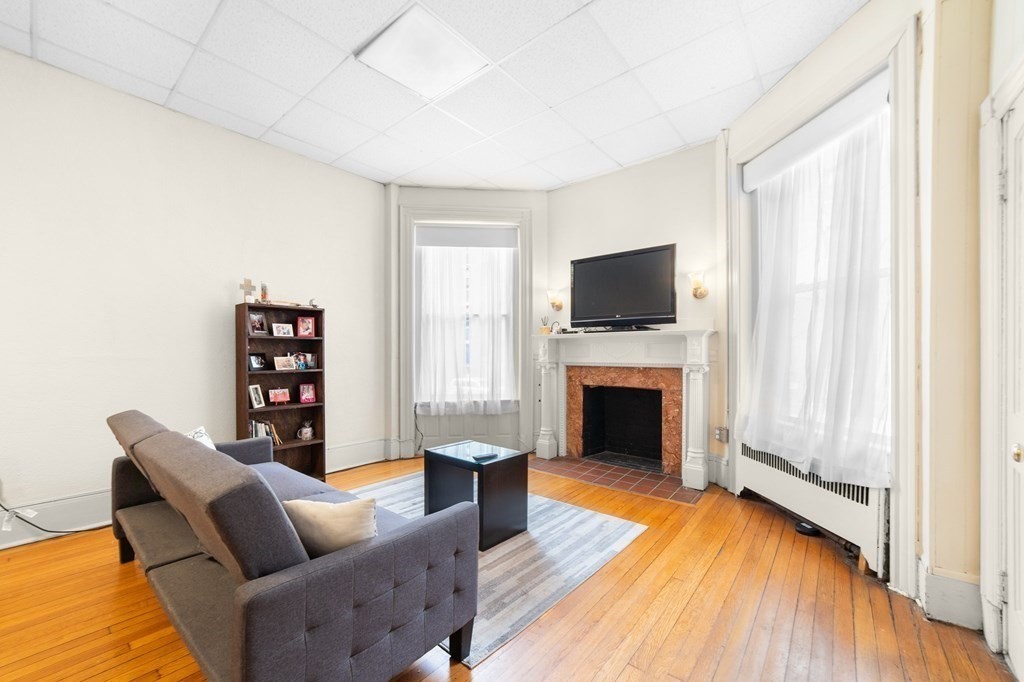 912 Beacon Street Boston, MA 02215 - Photo 18 of 26