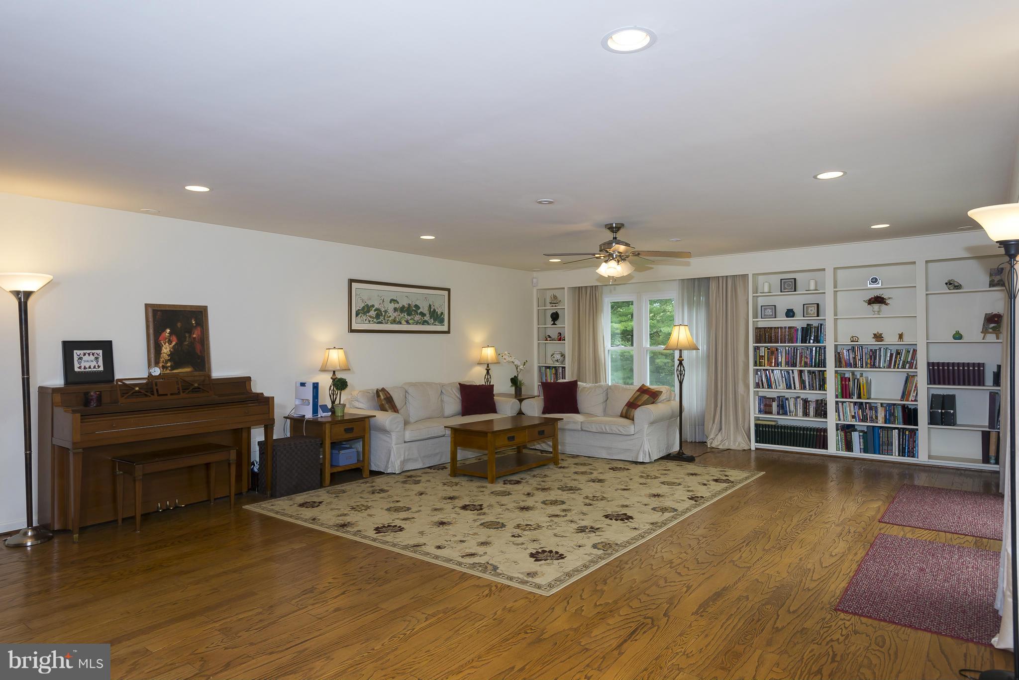 3929 Chatham Road Ellicott City, MD 21042 - Photo 8 of 26 Living Room