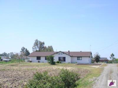 16388 Monreal Road Madera, CA 93636 - Photo 2 of 10 Gallery Image 2