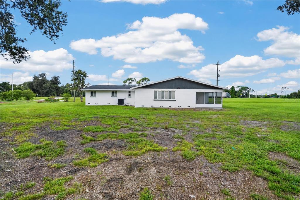 4609 Caruso Road Bradenton, FL 34203 - Photo 40 of 48 Gallery Image 40
