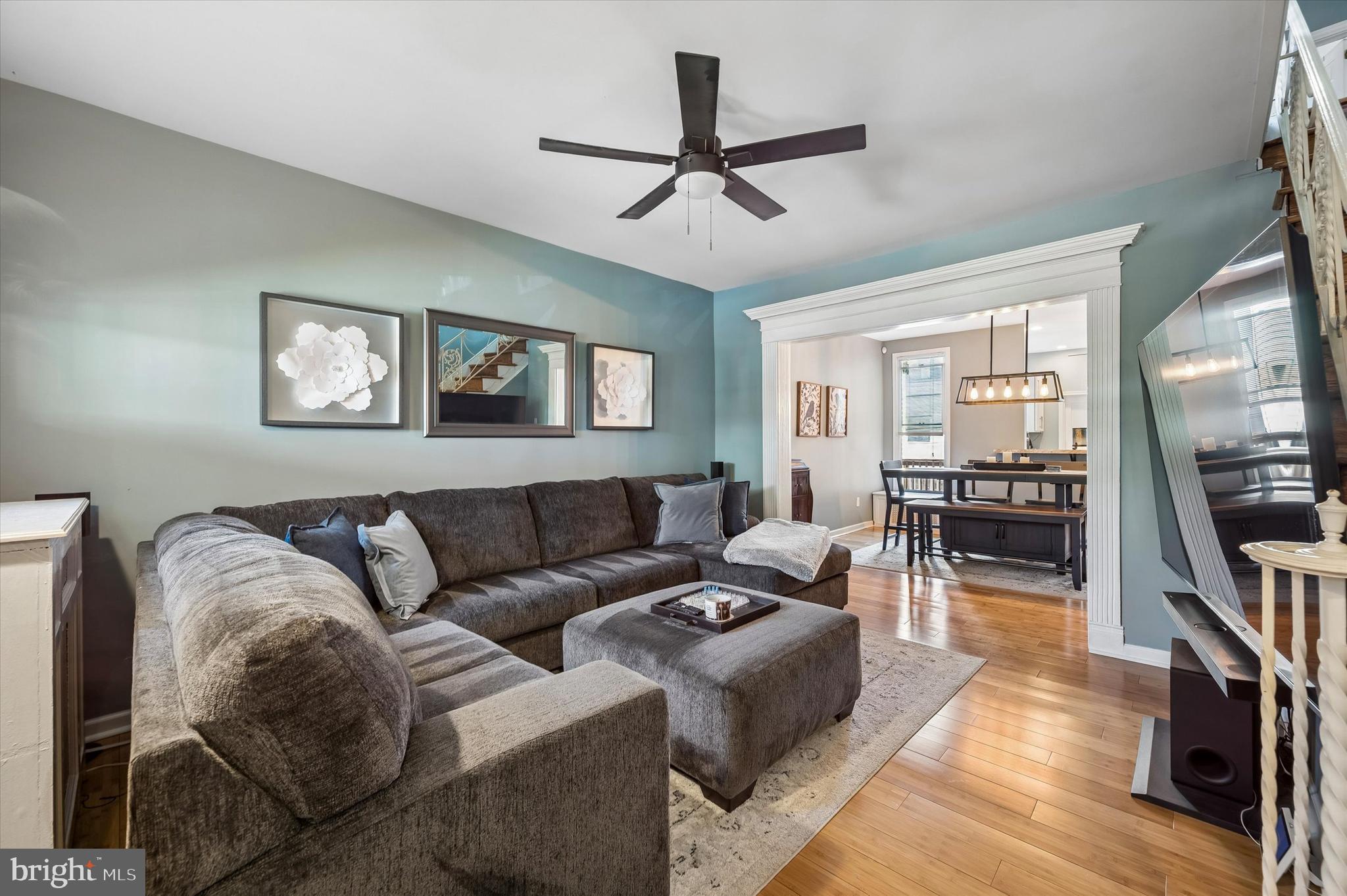 873 Granite Street Philadelphia, PA 19124 - Photo 2 of 24 Living Room