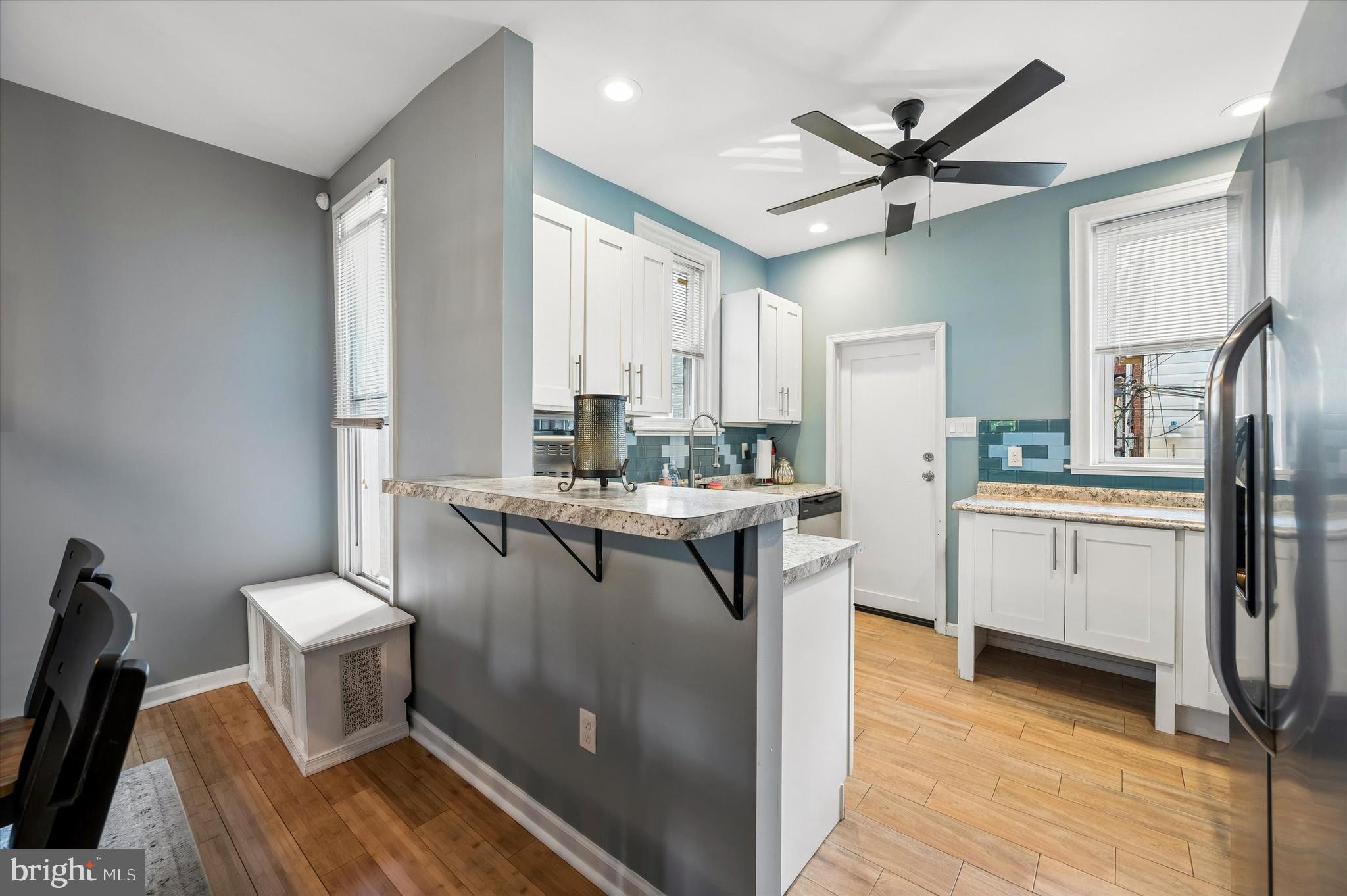 873 Granite Street Philadelphia, PA 19124 - Photo 8 of 24 Kitchen bar top