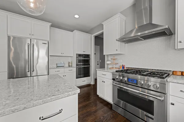 $750,000 | 13112 Wildwood Place, Plainfield, IL 60585