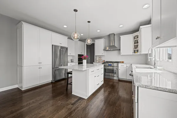 $750,000 | 13112 Wildwood Place, Plainfield, IL 60585