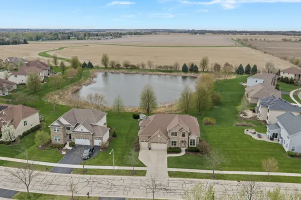 $750,000 | 13112 Wildwood Place, Plainfield, IL 60585