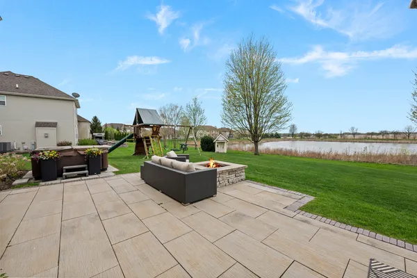 $750,000 | 13112 Wildwood Place, Plainfield, IL 60585