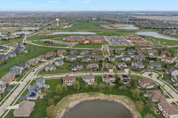 $750,000 | 13112 Wildwood Place, Plainfield, IL 60585