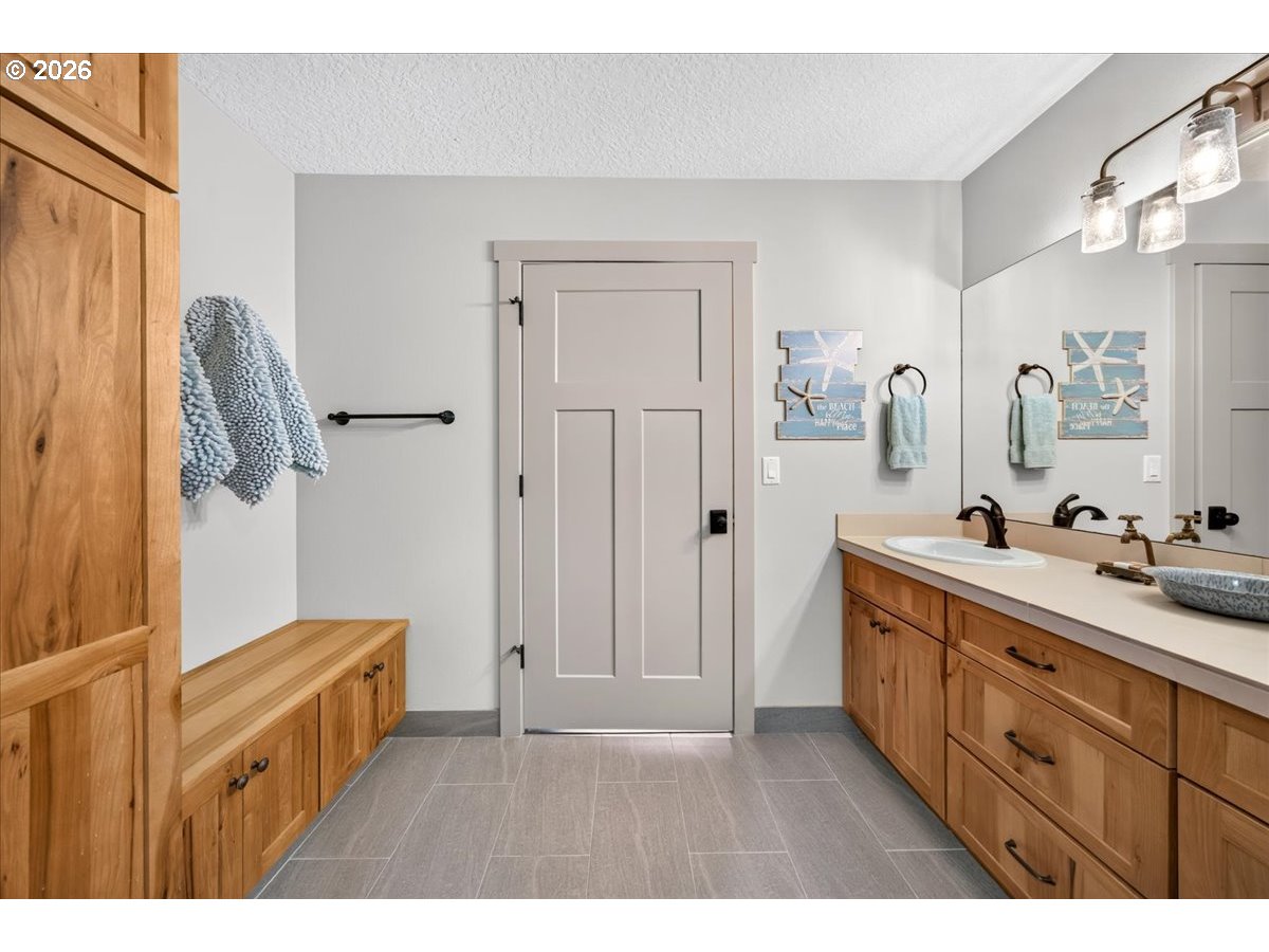 8985 Sandy Heights Road Cloverdale, OR 97112 - Photo 15 of 48