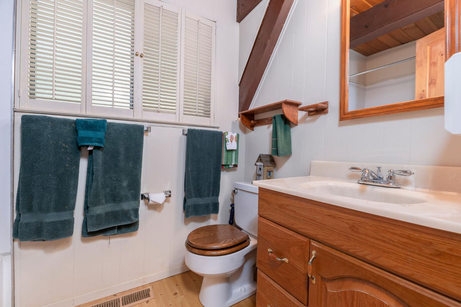 1380 Incline Way Arnold, CA 95223 - Photo 13 of 38