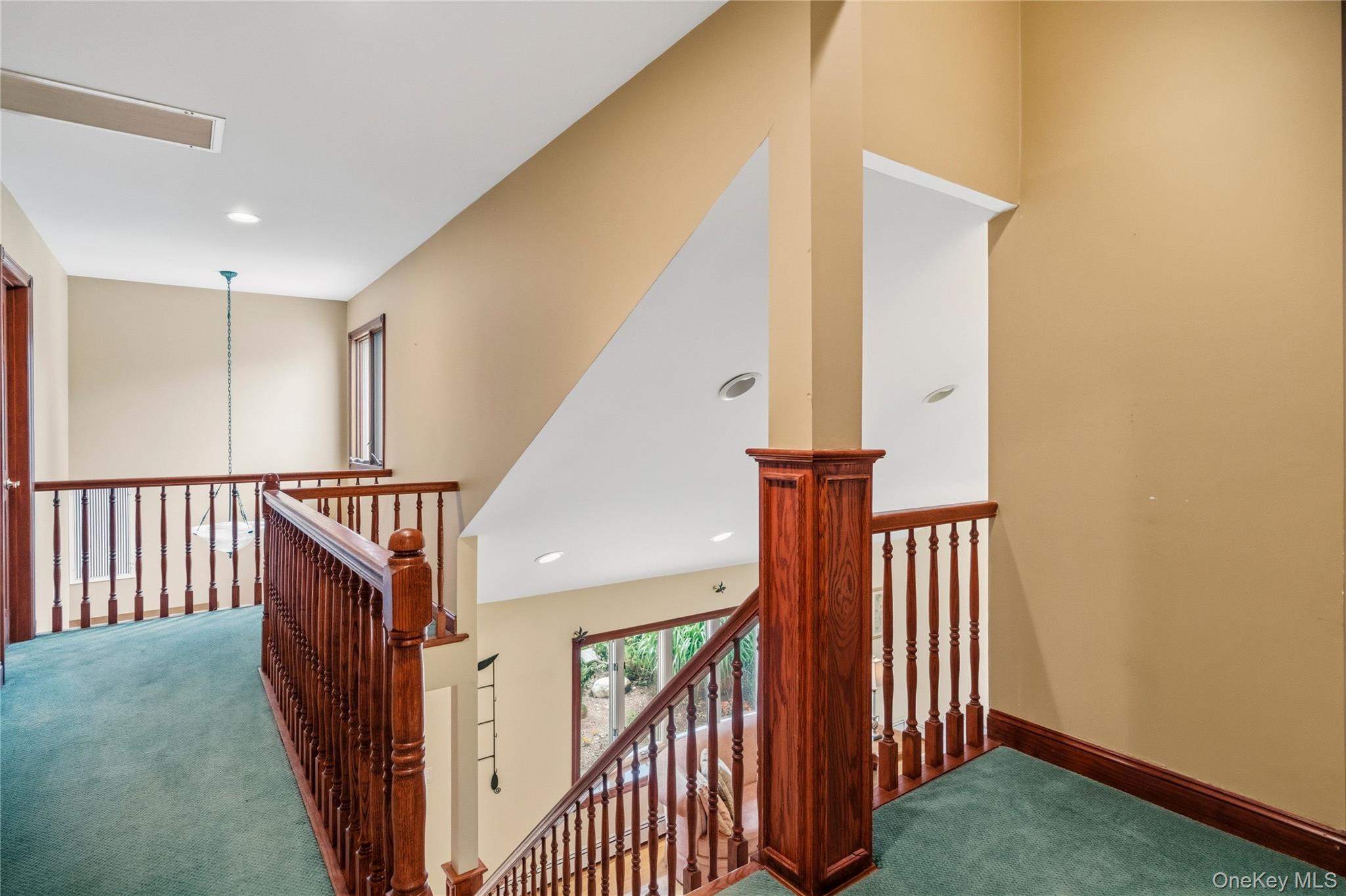 565 Mohawk Road West West Hempstead, NY 11552 - Photo 27 of 48