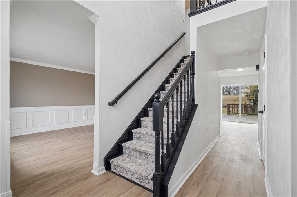 458 Wendel Road Irwin, PA 15642 - Photo 3 of 45