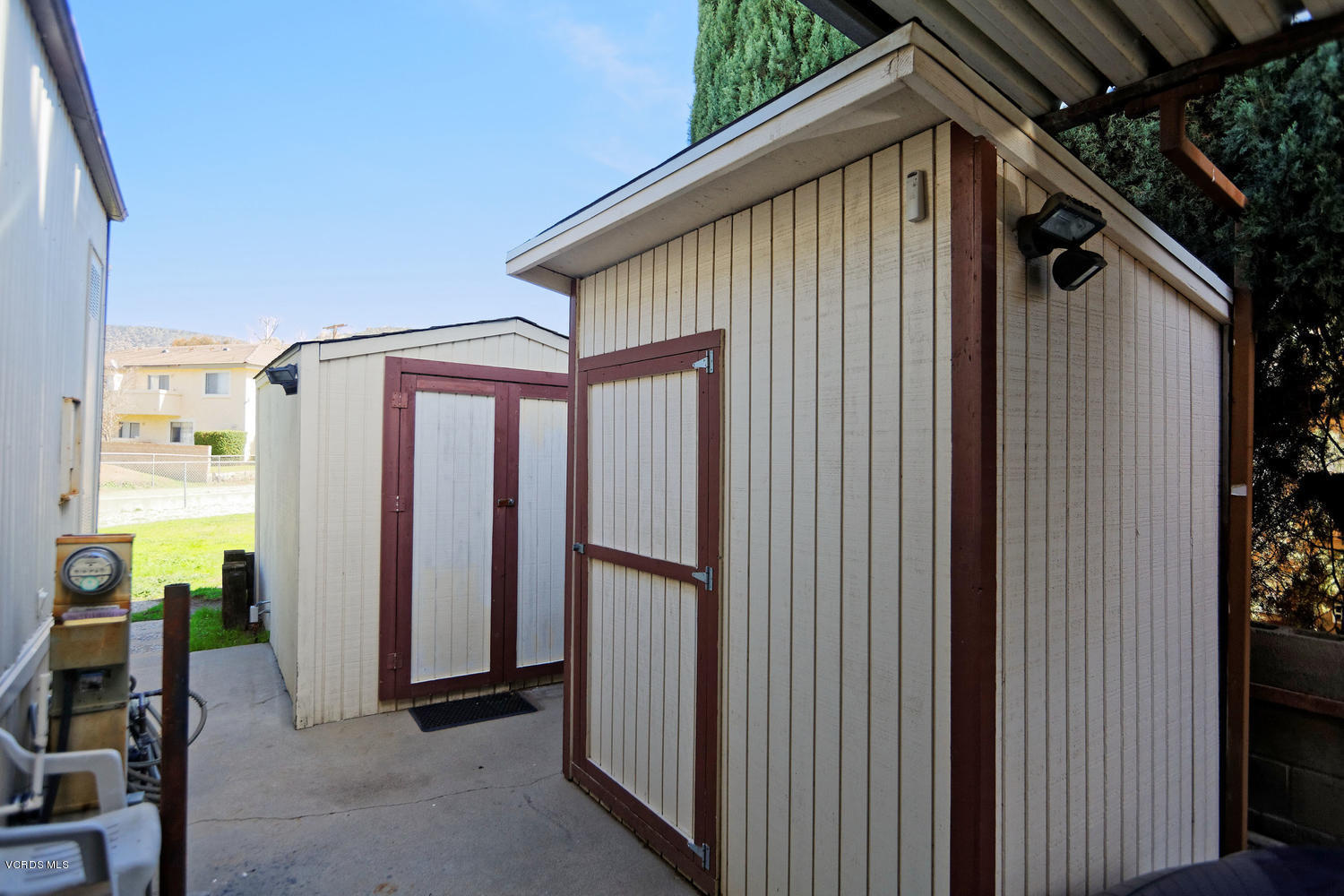 6480 Katherine Road, Unit 5 Simi Valley, CA 93063 - Photo 5 of 32