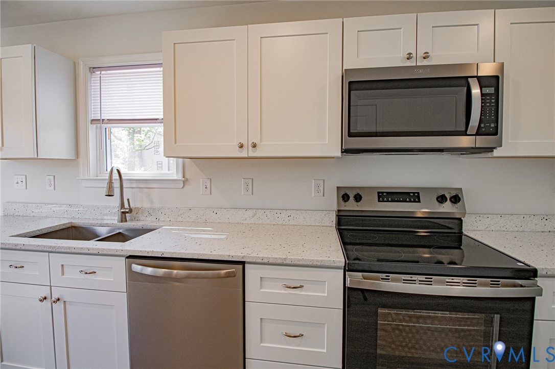 11019 Blossomwood Road Chesterfield, VA 23832 - Photo 18 of 38