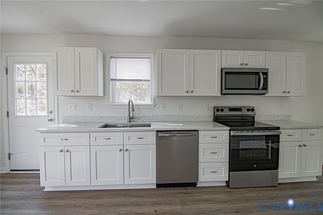 11019 Blossomwood Road Chesterfield, VA 23832 - Photo 19 of 38