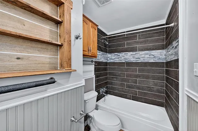 $1,275 | 300 West Moore Street, Sherman, TX 75090