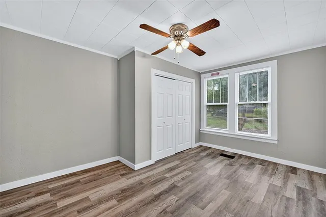 $1,275 | 300 West Moore Street, Sherman, TX 75090