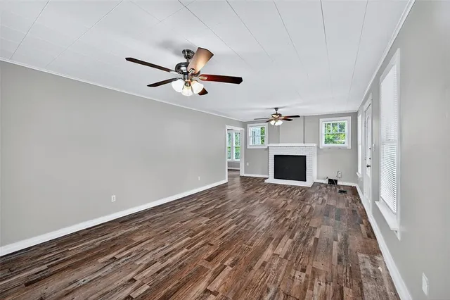 $1,275 | 300 West Moore Street, Sherman, TX 75090