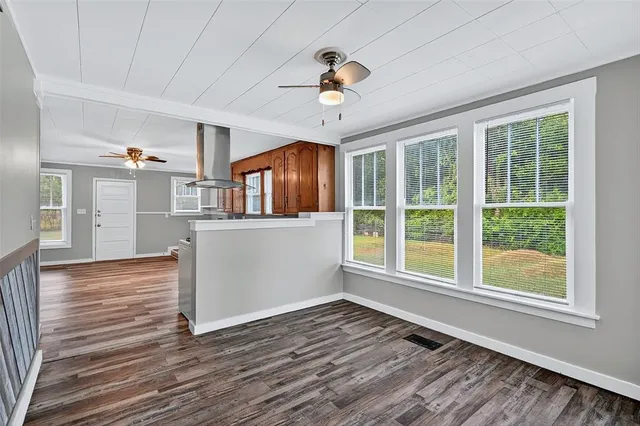 $1,275 | 300 West Moore Street, Sherman, TX 75090