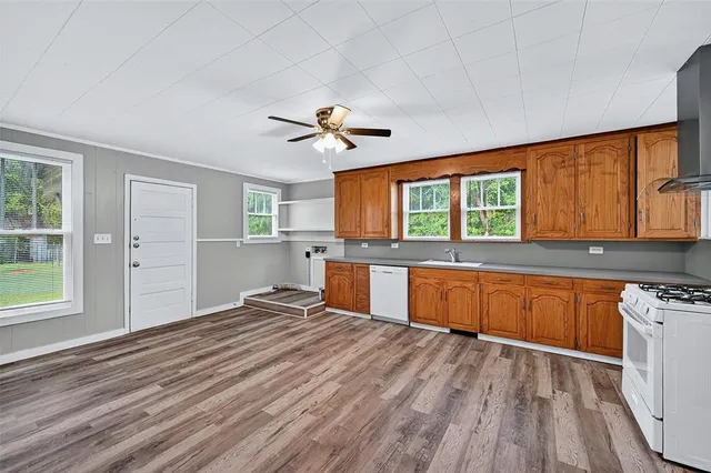 $1,275 | 300 West Moore Street, Sherman, TX 75090