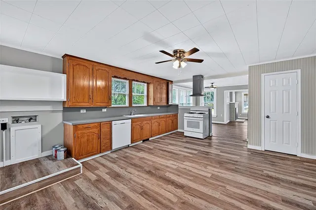 $1,275 | 300 West Moore Street, Sherman, TX 75090