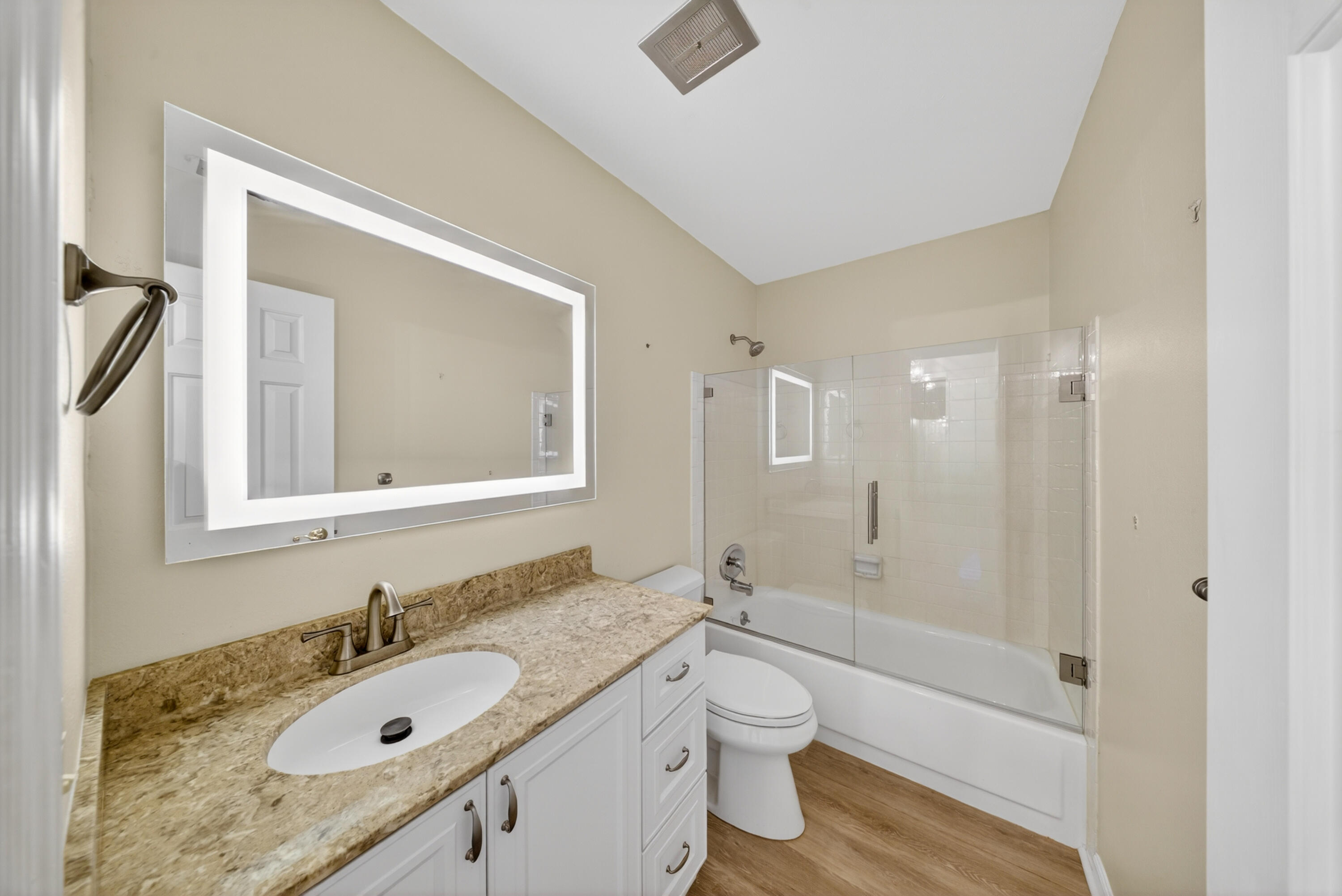 2929 Southeast Ocean Boulevard, Unit 1039 Stuart, FL 34996 - Photo 18 of 29 DSC08974