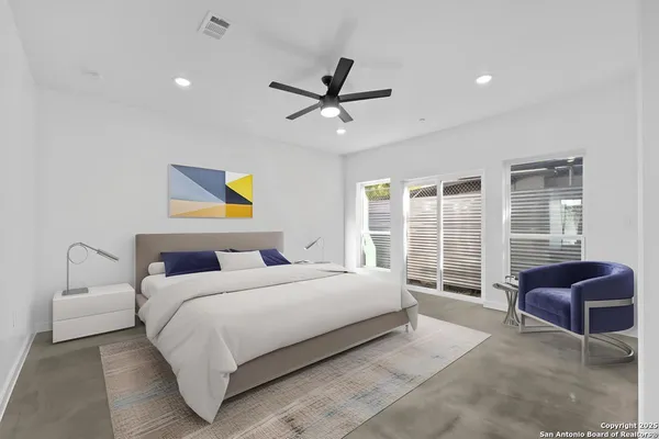 $2,400 | 106 Bank, Unit 103, San Antonio, TX 78204