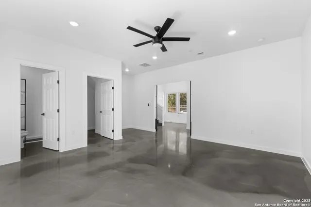 $2,400 | 106 Bank, Unit 103, San Antonio, TX 78204