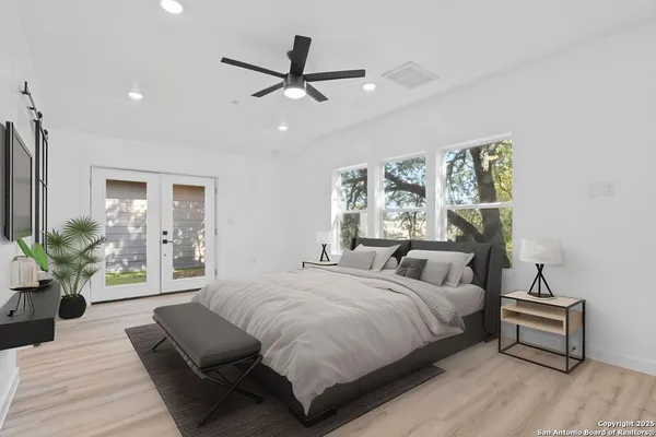 $2,400 | 106 Bank, Unit 103, San Antonio, TX 78204